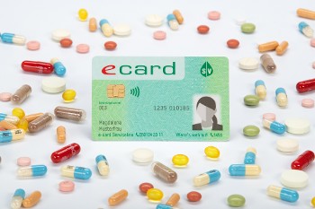 e-card mit Medikamenten